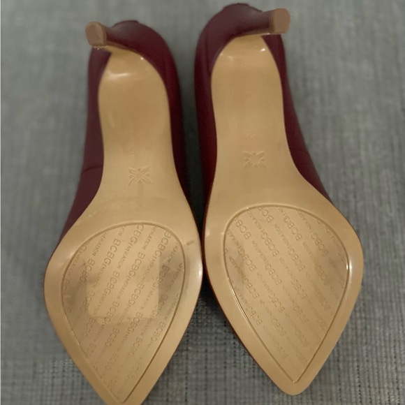 BCBGeneration beautiful high heels feel like you’re walking on clouds. - Picture 4 of 5